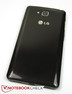 LG D605 Optimus L9 II modelinin çıkarılabilir arka kapağı dayanıklı plastikten yapılmış.