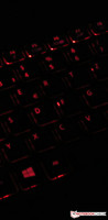 Klavyenin arka ışığı kırmızı renkte