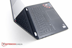 Lenovo Yoga 3 14 normal bir laptop gibi gözükebilir ancak