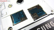microSD ve SIM kart slotları çerçevenin altında.