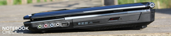 sağ: 7.1 analog ses ve  SPDIF, USB, Blu-Ray kombo sürücü