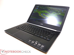 Slim subnotebook with bright and matte IPS display