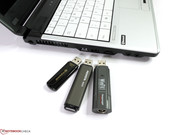 USB yuvaları birbirlerine çok yakın