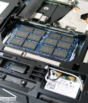 RAM olarak ise DDR3 bellekler 1066 MHz hızı ile kullanılmış.