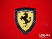 kapaktaki Ferrari logosı
