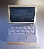 Beyaz MacBook halen tatmin edici...