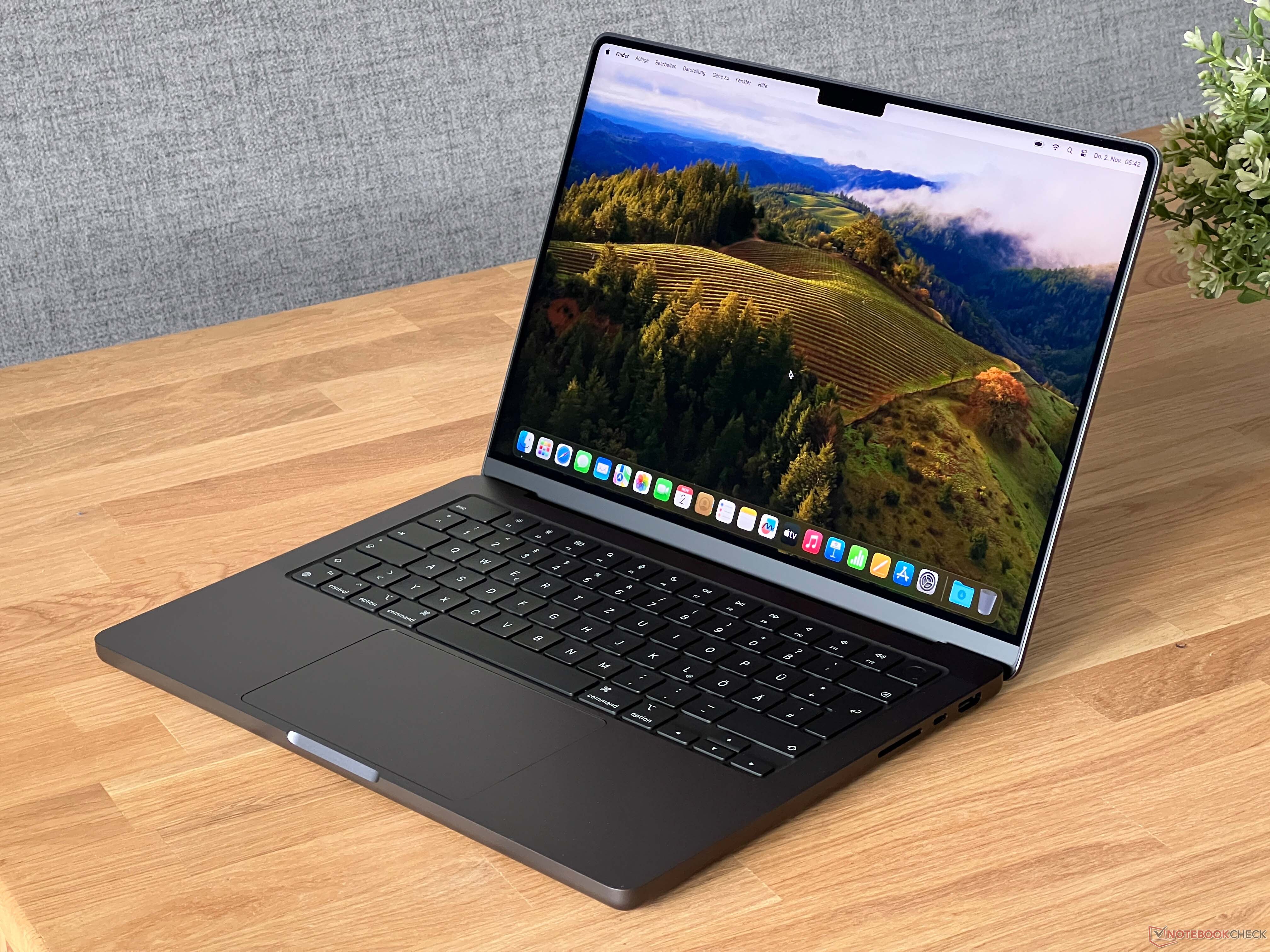 Apple MacBook Pro 14 2023 M3 Max İncelemesi 14 inç dizüstü