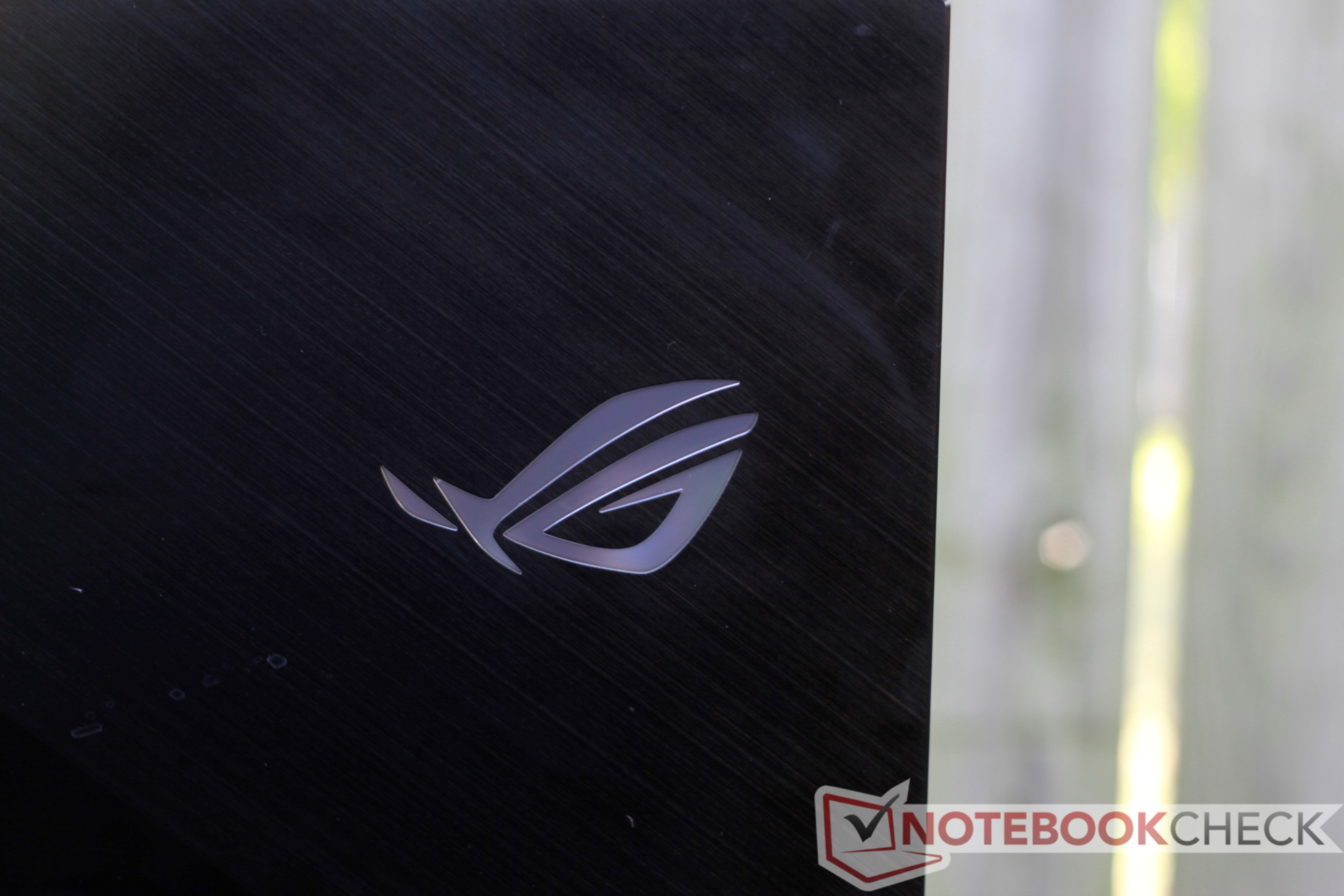 ASUS ROG STRIX SCAR III G731GW-H6161T - PC portable - | Muséericorde