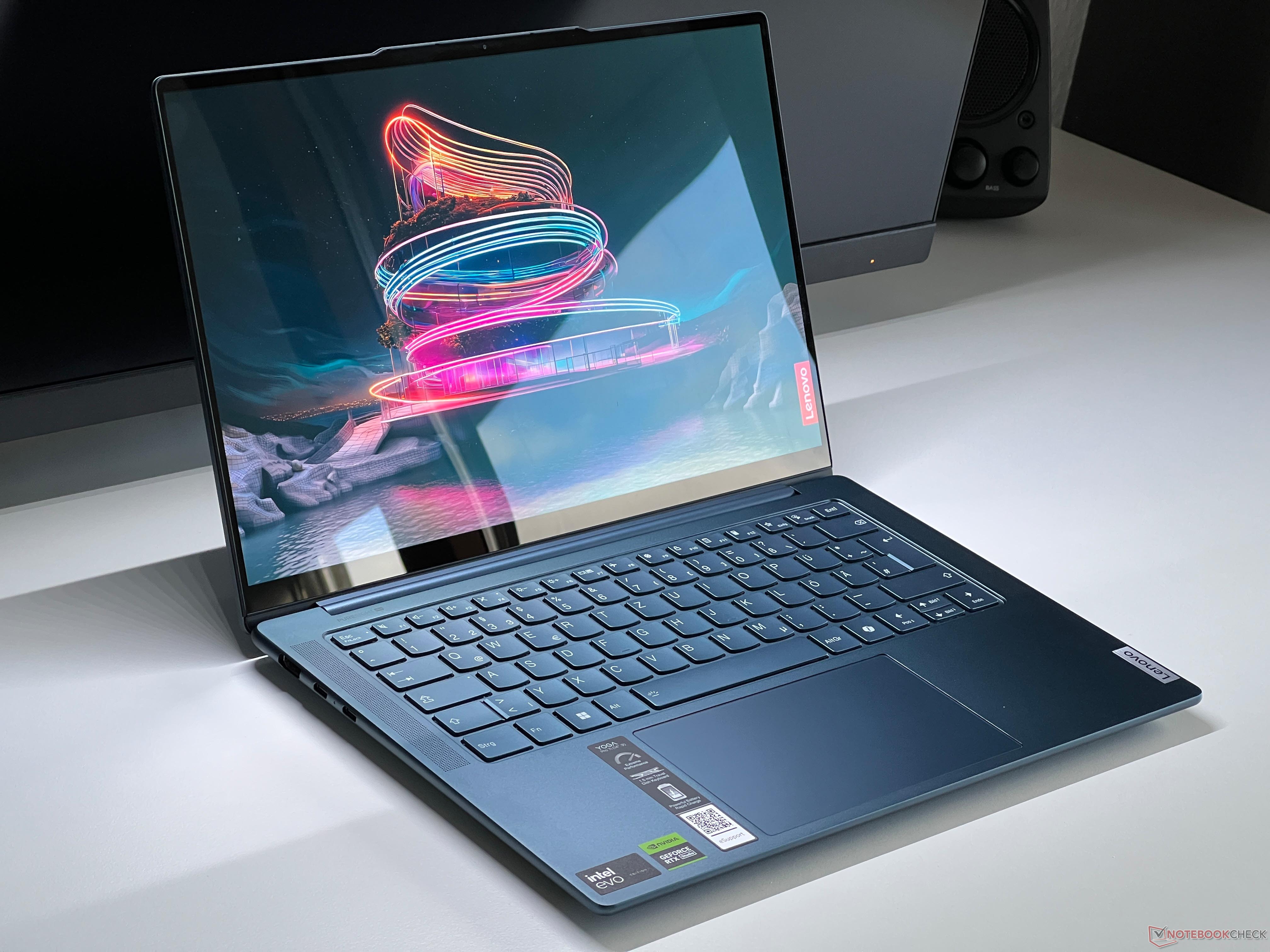 Lenovo Yoga Pro 7 14 incelemesi - 120 Hz OLED ve RTX 4050'li