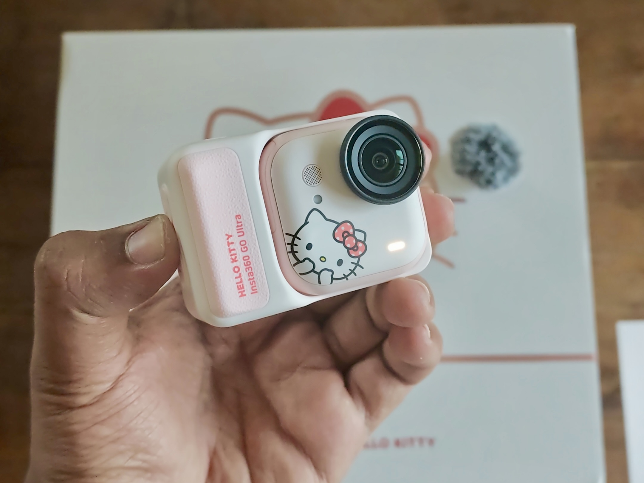 Insta360, 200 dakikalık çalışma süresine sahip Go Ultra Hello