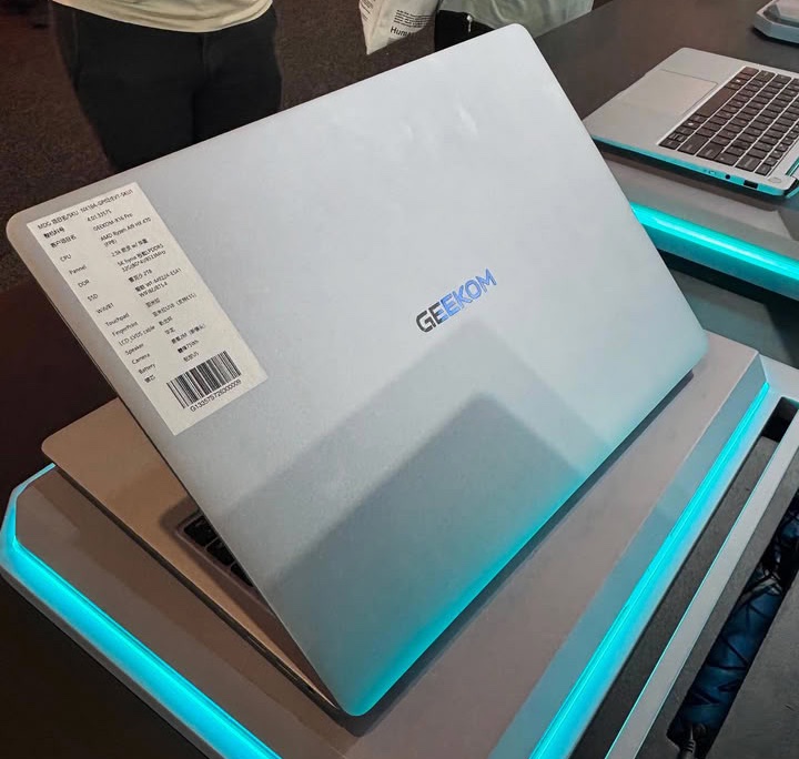 Geekom GeekBook X16 Pro, birinci sınıf magnezyum alaşımından üretilmiştir.
