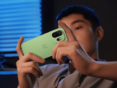 OnePlus 16'nın ekranında, OnePlus ve BOE tarafından ortaklaşa geliştirilen yeni bir BOE X4 ışık yayan malzeme kullanılacağı bildiriliyor.