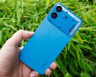Nothing Phone (4b), polikarbonat gövdeye ve IP64 koruma derecesine sahiptir.
