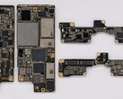 İddia edilen iPhone Ultra katlanabilir modelinin ana kartı; görüntü muhtemelen yapay zeka tarafından düzenlenmiştir