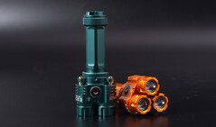 Niwalker ES01, sıra dışı bir tasarıma sahip kompakt bir EDC el feneridir.