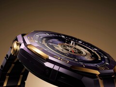 Huawei Watch Ultimate Design Royal Gold akıllı saat (resimde) artık Avrupa'da satışa sunuldu. (Resim kaynağı: Huawei)