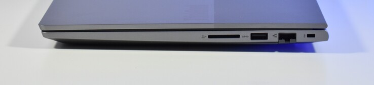 doğru: SD Kart Okuyucu, USB-A 3.2 Gen 1, RJ45-Ethernet, Kensington-Lock