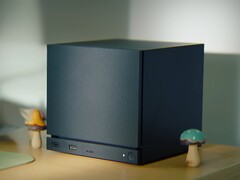 Masaüstünde gösterilen Valve Steam Makinesi