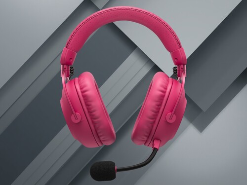 Resimde, magenta renkli Logitech G Pro X 3 Lightspeed oyun kulaklığı gösterilmektedir