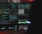 Root erişimine sahip bir Linux terminali
