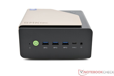 Ön tarafta: Güç Açma, 3× USB3.2 Gen2 Tip-A, USB3.2 Gen2 Tip-C (PD/DP/Data), 3,5 mm birleşik ses jakı