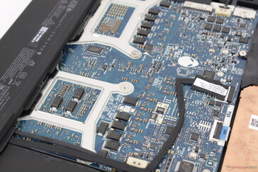 The processors are on the other side of the motherboard much like on the MSI GS75