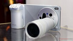 G2 Ultra 400mm telefoto genişletici, erken bir fotoğraf örneğinde gösterildiği gibi kolayca 1600mm çekimler yapabilir.