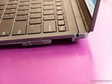 ThinkBook Modular AI PC konseptinin modüler bağlantı noktası konektörü