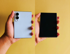 Sızdırılan Galaxy Z Fold 8 (daha geniş model) ve Fold 8 Ultra tasarım modelleri.