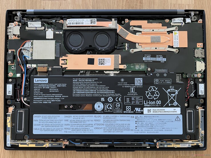 Karşılaştırma için ThinkPad X1 Carbon G11