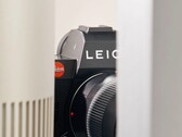 Leica yakında Leica SL3'e daha ucuz bir alternatif piyasaya sürecek.