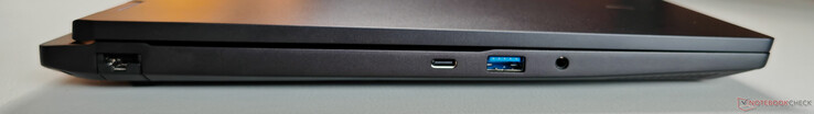 Sol: Gigabit Ethernet, USB-C 3.2 Gen.2 (10 GBit/s, iGPU üzerinden DisplayPort 1.4a, 100W Güç Dağıtımı), USB-A 3.2 Gen.1 (5 GBit/s), 3,5 mm ses