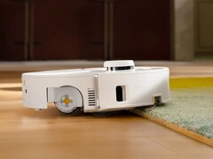 Roborock'un Qrevo Curv 2 Flow robot süpürgesi