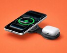 Yeni Ugreen MagFlow 2'si 1 arada şarj cihazı, avuç içi boyutuna kadar katlanabilir.