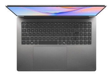 Asus Vivobook S16, klavyesi ve dokunmatik yüzeyiyle üstten görünüm