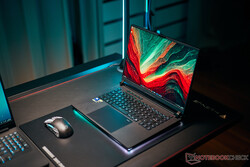 2025 ROG Strix Scar 16, fotoğraf ve video düzenleme için çok iyi bir dizüstü bilgisayar