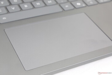 Clickpad, diğer çoğu dizüstü bilgisayardan farklı olarak basıldığında dokunsal titreşime sahiptir