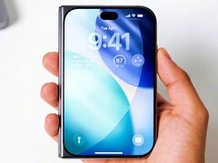 iPhone Ultra/Fold konsept görüntüsü.