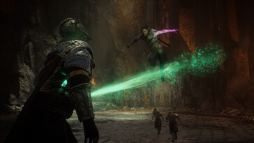 Echoes of the End: Enhanced Edition oyunundaki bir savaşı gösteren bir görsel.