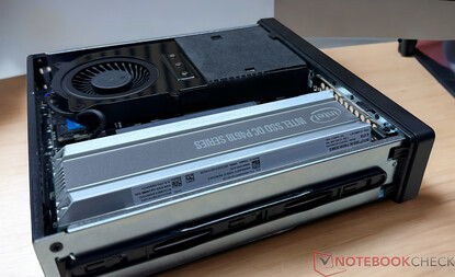 Minisforum MS-01 ve Intel SSD DC P4618 PCIe 3.1 x8 (uygulama örneği)