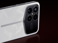 Redmi K90 Ultra'nın aktif bir soğutma fanına sahip olacağı belirtiliyor. Resimde: K90 Pro Max Lamborghini sürümünün arkasını gösteren bir tanıtım resmi.