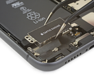 Resimde gösterilen iPhone 11'deki Taptic Engine