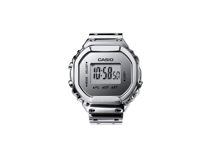 Dijital LCD ekrana ve parlak gümüş kaplamaya sahip Casio CRW-H001M-8 akıllı yüzük saatinin önden görünümü.