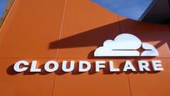 Cloudflare, Magic Transit'e Programlanabilir Akış Koruması ekleyerek müşterilerine UDP tabanlı Katman 7 trafiği için özel eBPF tabanlı DDoS azaltma olanağı sağladı.