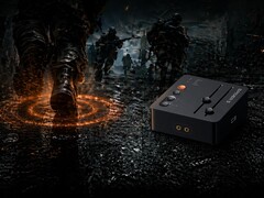 StepSense teknolojisini gösteren Fosi Audio C3 oyun ses kartının sanatsal renderı.