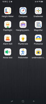 Dijital pusula gibi araçlar mevcuttur, bazıları Yükseklik Ölçer gibi biraz hilelidir. (Resim kaynağı: Sergey Tarasov - Notebookcheck)