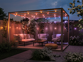 Philips Hue, Festavia serisi aydınlatma ürün yelpazesini genişletiyor; bu serinin bir parçası olan, burada resmedilen küre şeklindeki dış mekan zincir ışıkları da bu ürün yelpazesine dahil.