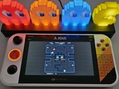 Atari Gamestation Go, tam resmi destekle kompakt retro oyun deneyimi sunuyor. (Görsel kaynağı: Marc Zander, Notebookcheck)