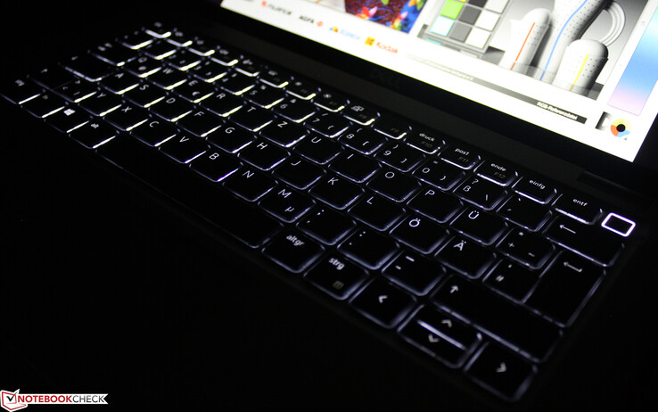 İki parlaklık seviyesi ile klavye aydınlatması