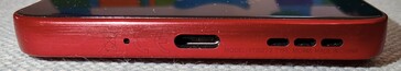 Alt: mikrofon, USB-C bağlantı noktası, hoparlörler